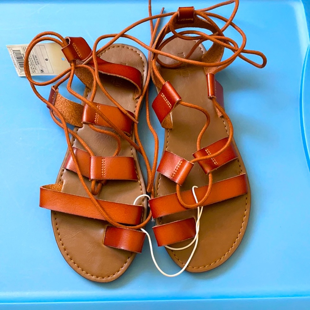 NWT Mossimo gladiator sandals